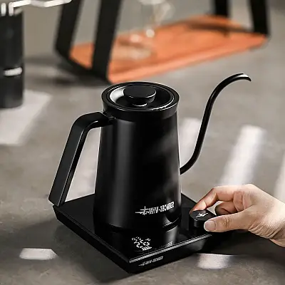 MHW-3Bomber Elektri̇kli̇ Pour Over Kettle, Di̇ji̇tal Isı Göstergeli̇, 600 ml - 4